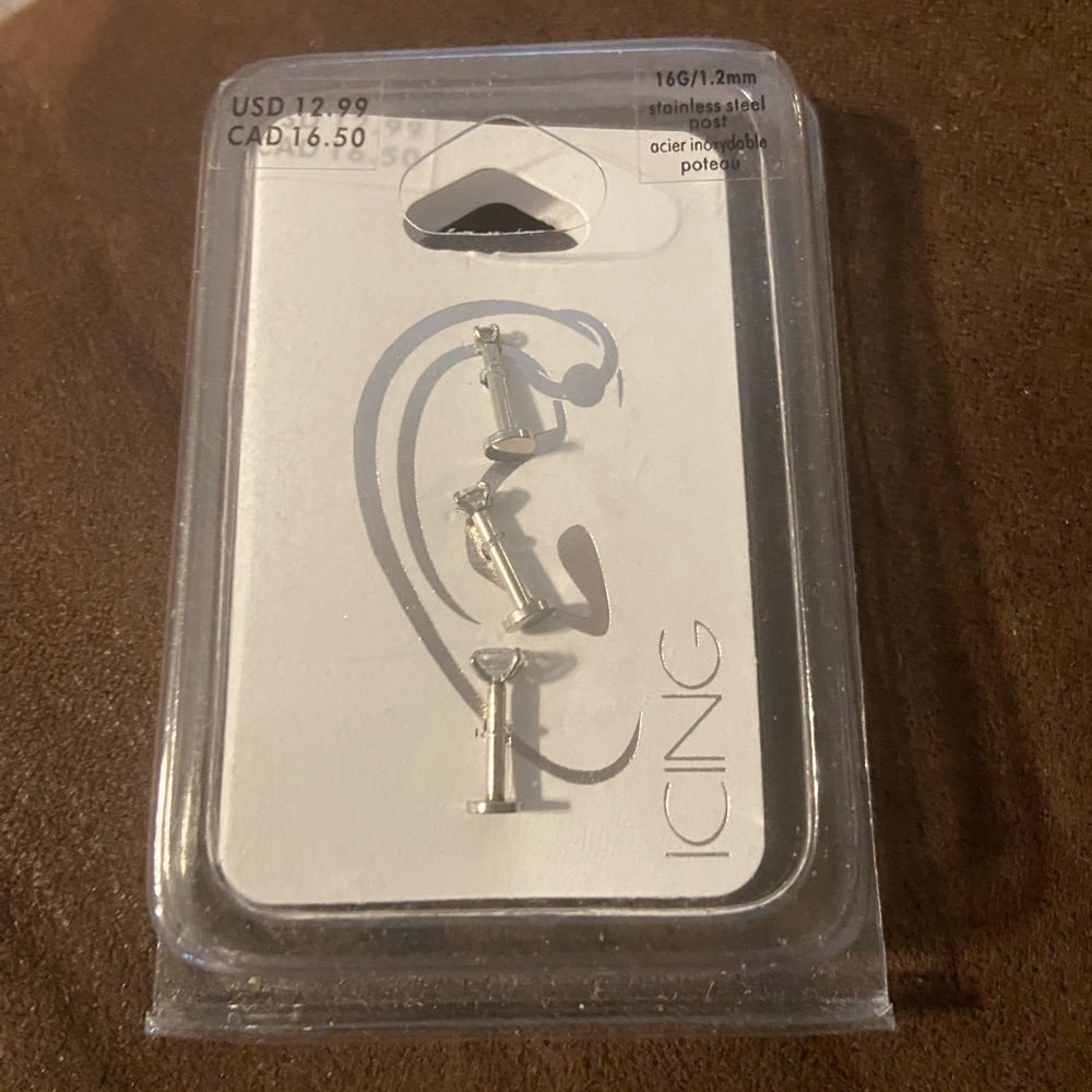 5/$10 | Icing | 16g/1.2mm | Cartilage Earrings